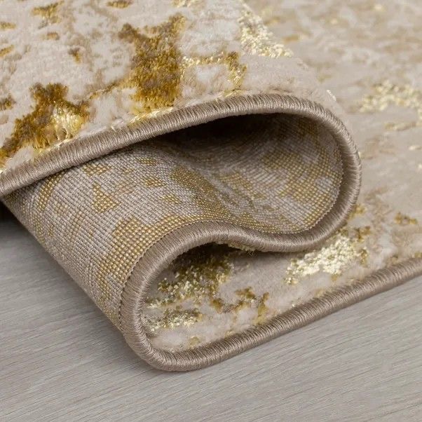 Carpets Premium Overlocked – 4-Side Stitched for Durability & Style